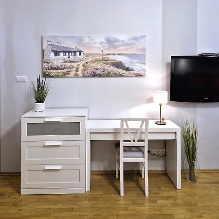 Ariadna - Pantheon Apartments Краков Экстерьер фото